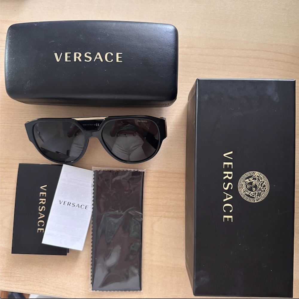 Versace Unisex Aviators *NEW in box!*